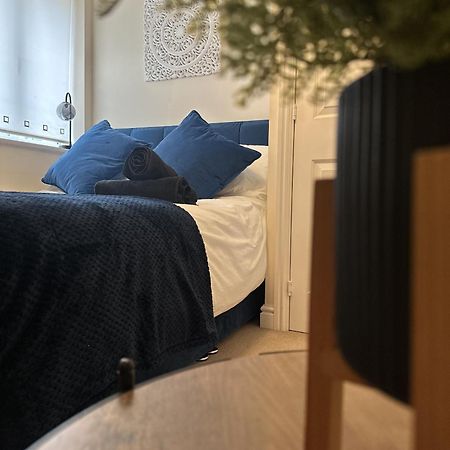 2 Bdr City Centre Apartment With Parking Cardiff Luaran gambar