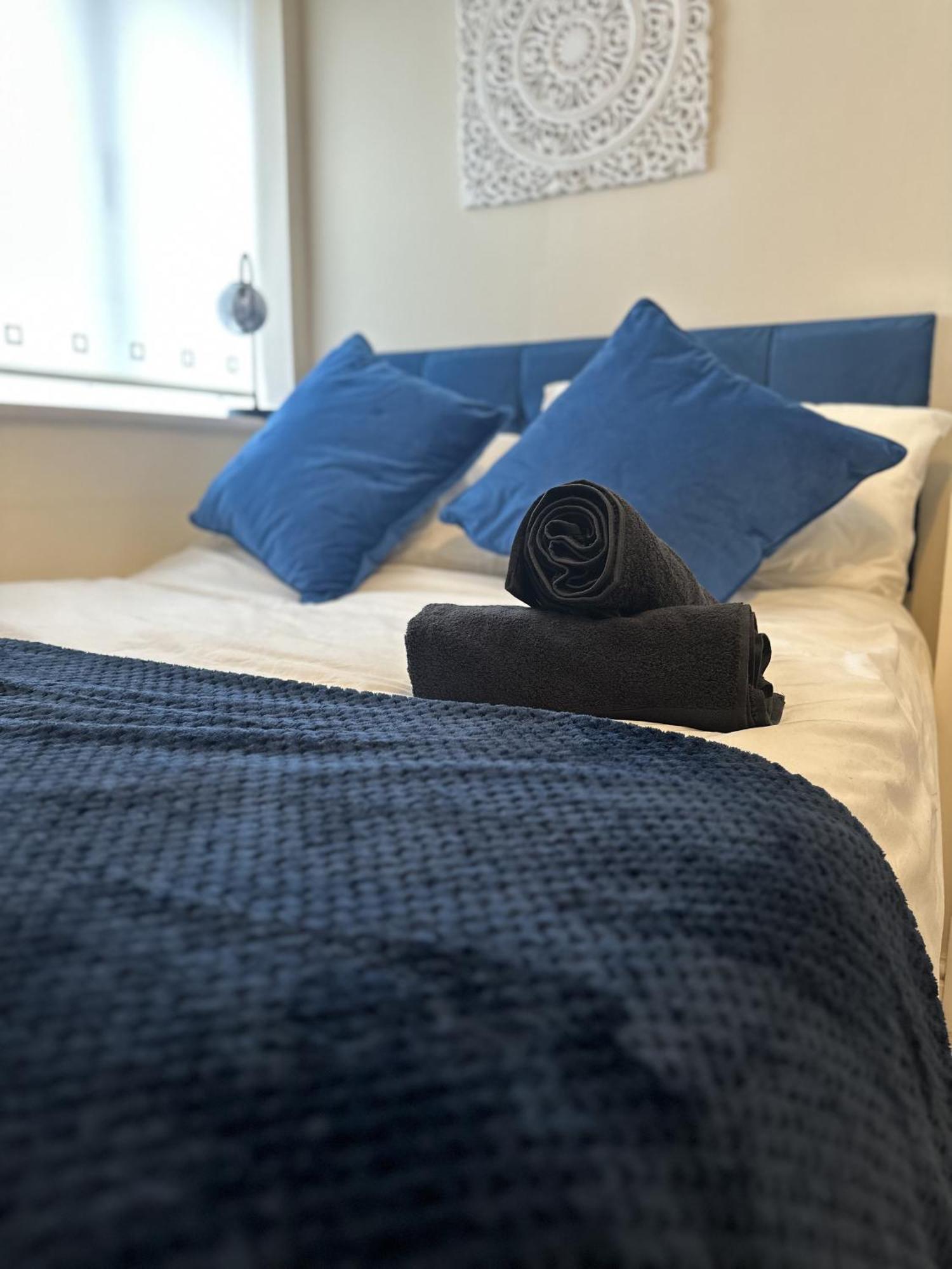 2 Bdr City Centre Apartment With Parking Cardiff Luaran gambar