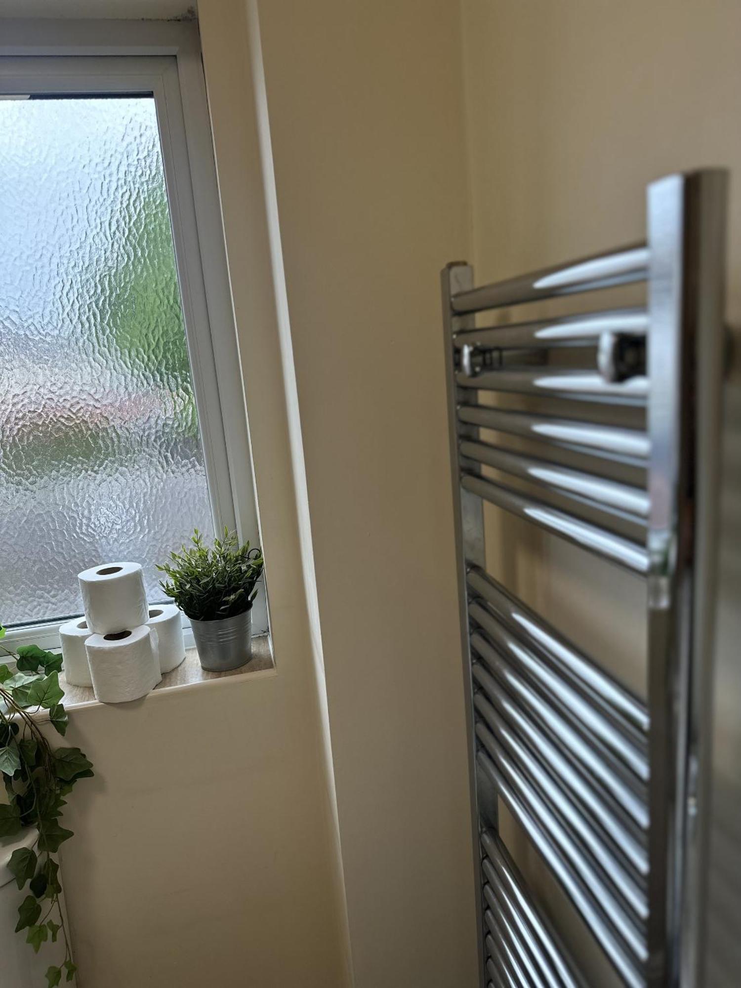 2 Bdr City Centre Apartment With Parking Cardiff Luaran gambar